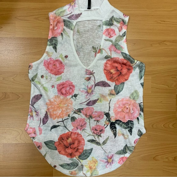 oboe Tops - Floral mock neck tank top